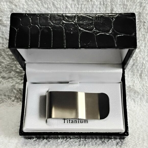 2" solid Titanium Money Clip by Alpine International in Beautiful Original Box!! - Picture 3 of 8